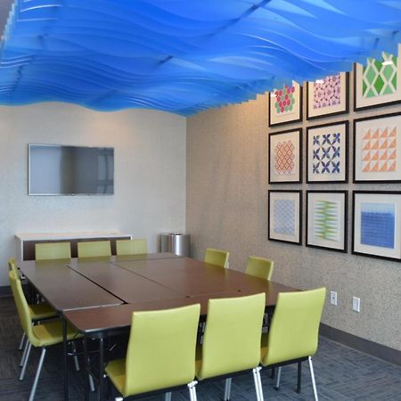 Holiday Inn Express & Suites - Charlotte Ne - University Area By Ihg Luaran gambar