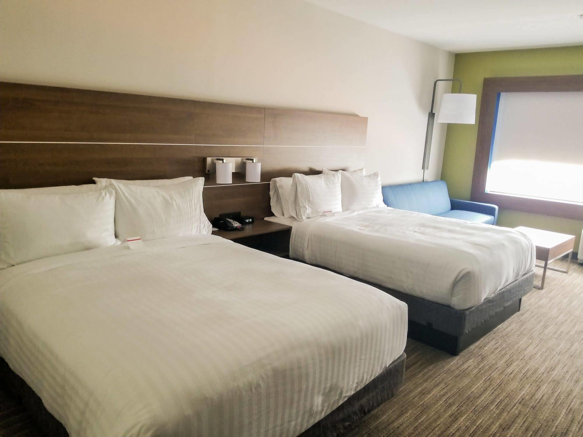 Holiday Inn Express & Suites - Charlotte Ne - University Area By Ihg Luaran gambar