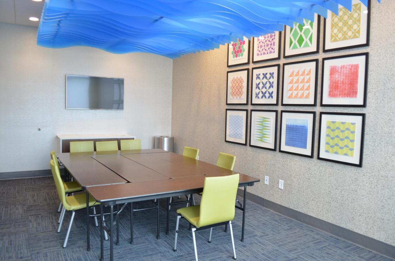 Holiday Inn Express & Suites - Charlotte Ne - University Area By Ihg Luaran gambar