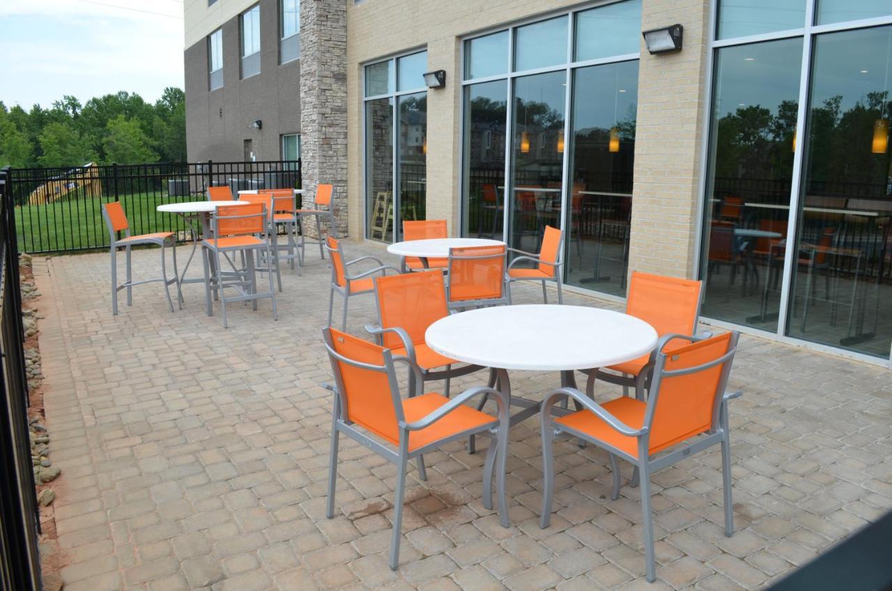 Holiday Inn Express & Suites - Charlotte Ne - University Area By Ihg Luaran gambar