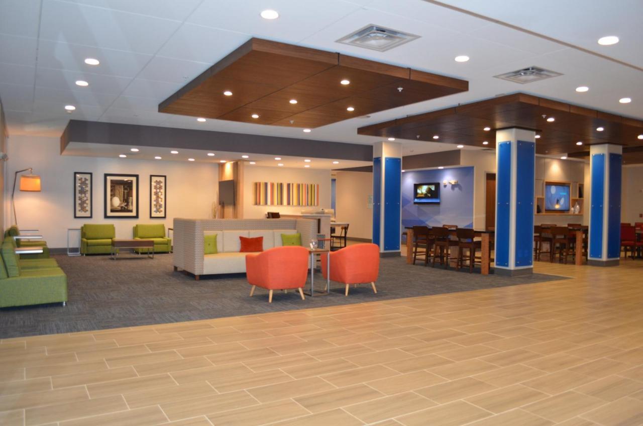 Holiday Inn Express & Suites - Charlotte Ne - University Area By Ihg Luaran gambar