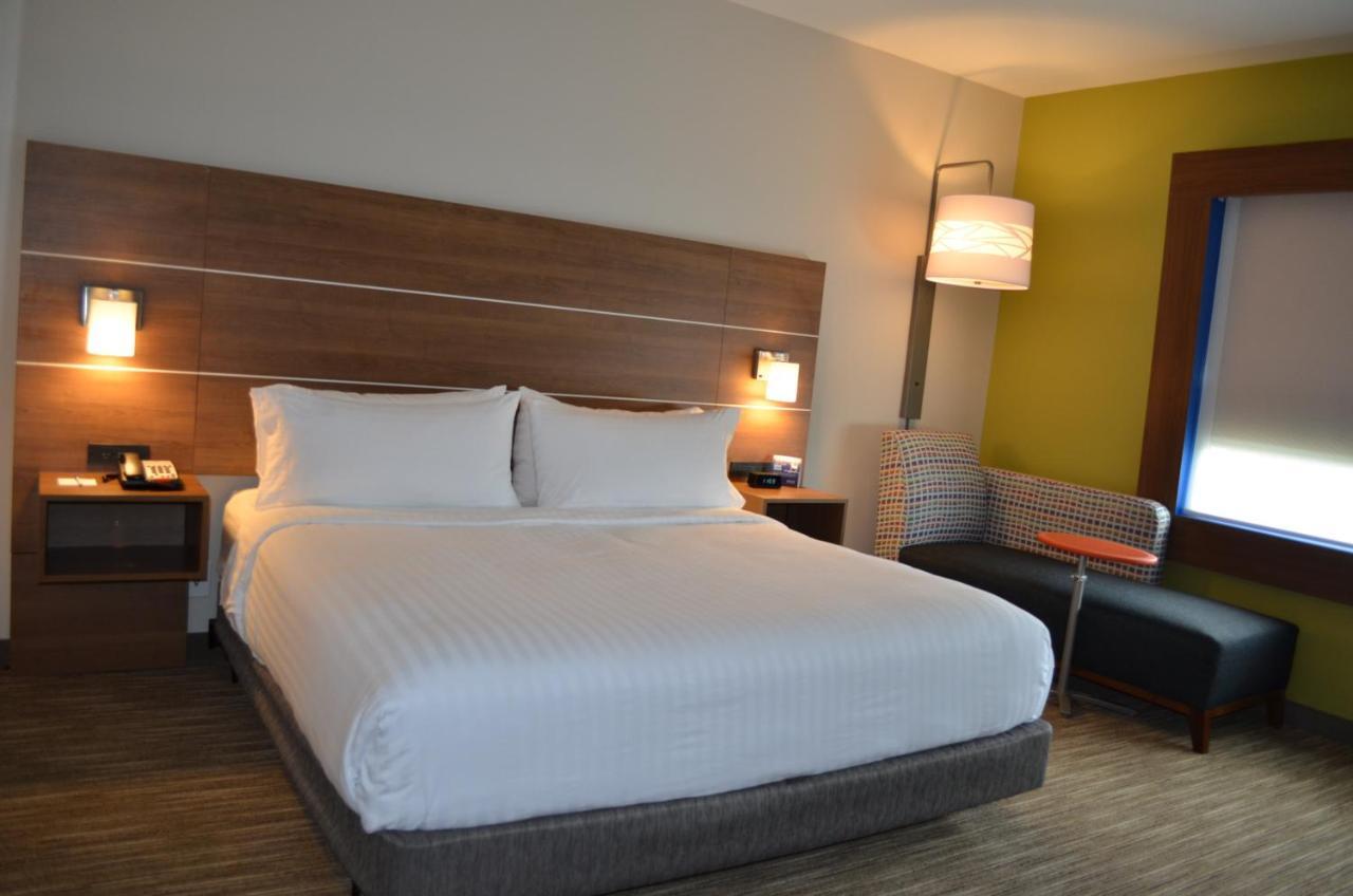 Holiday Inn Express & Suites - Charlotte Ne - University Area By Ihg Luaran gambar