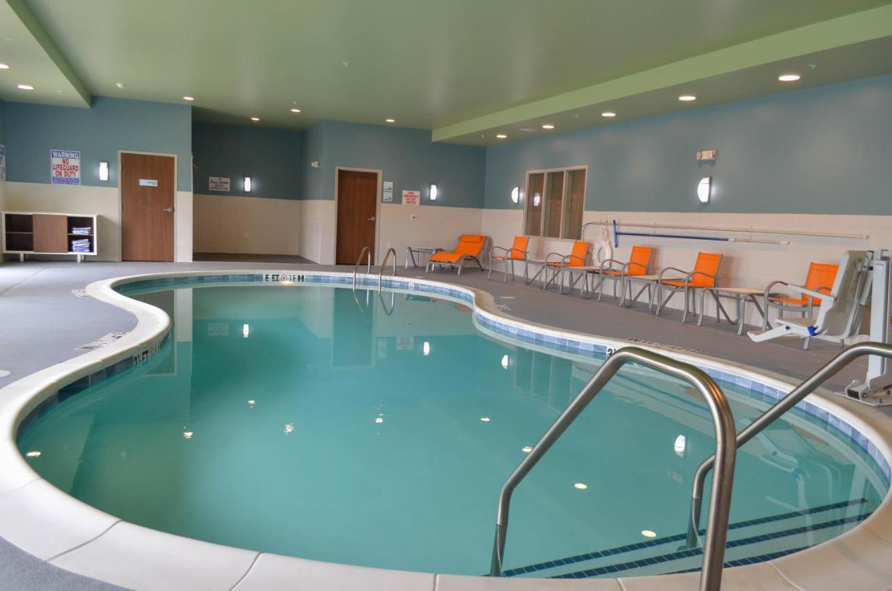 Holiday Inn Express & Suites - Charlotte Ne - University Area By Ihg Luaran gambar